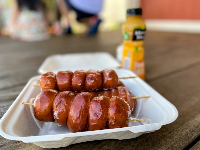 Komoda Store & Bakery Food